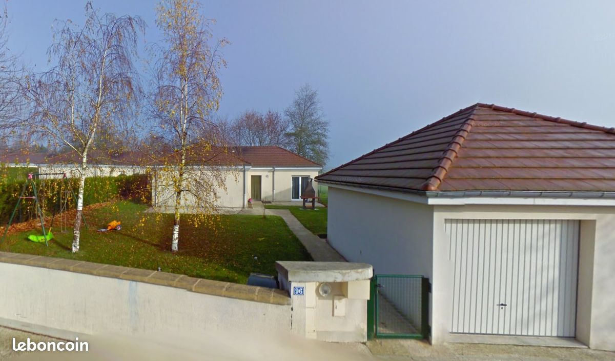 Maison 5 pièces 101 m² · à Fère-Champenoise · 101 m² · 882 €