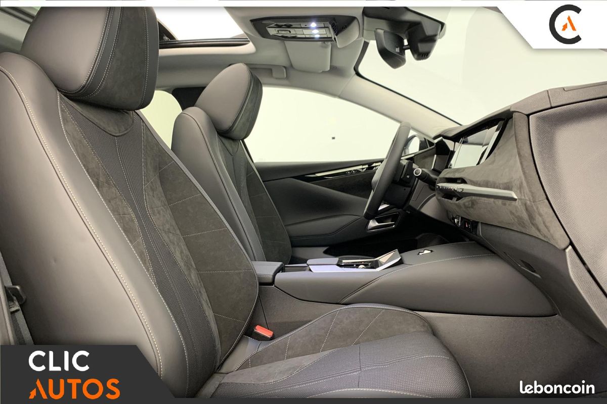 DS DS4 DS N°4 1.2i Hybride 145 BVR Etoile Alcantara (image 19)
