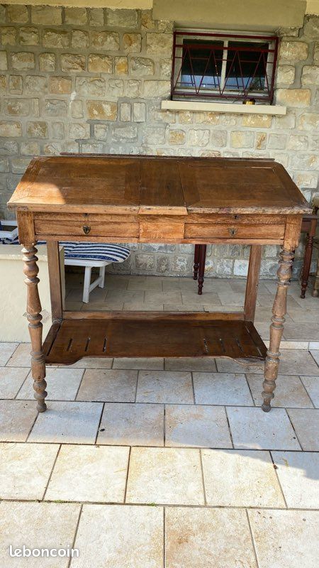 Bureau (image 1)