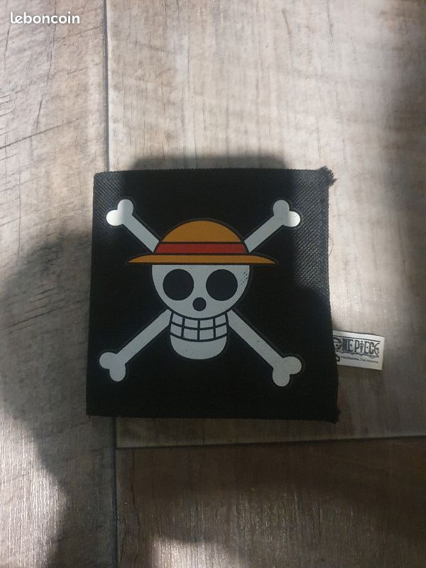 Porte monnaie one piece (image 1)