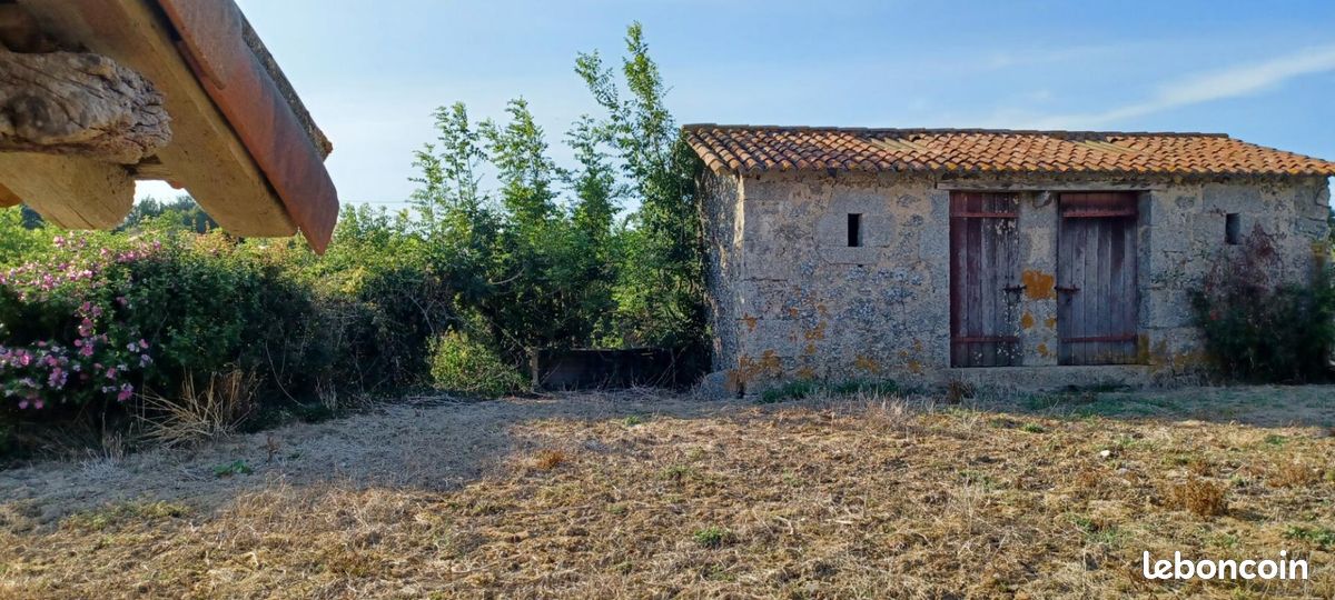 Ferme 6 pièces 110 m² - L'Absie 79240 (image principale 2)