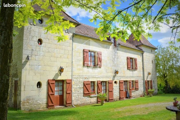 Propriété 6 pièces 267 m²