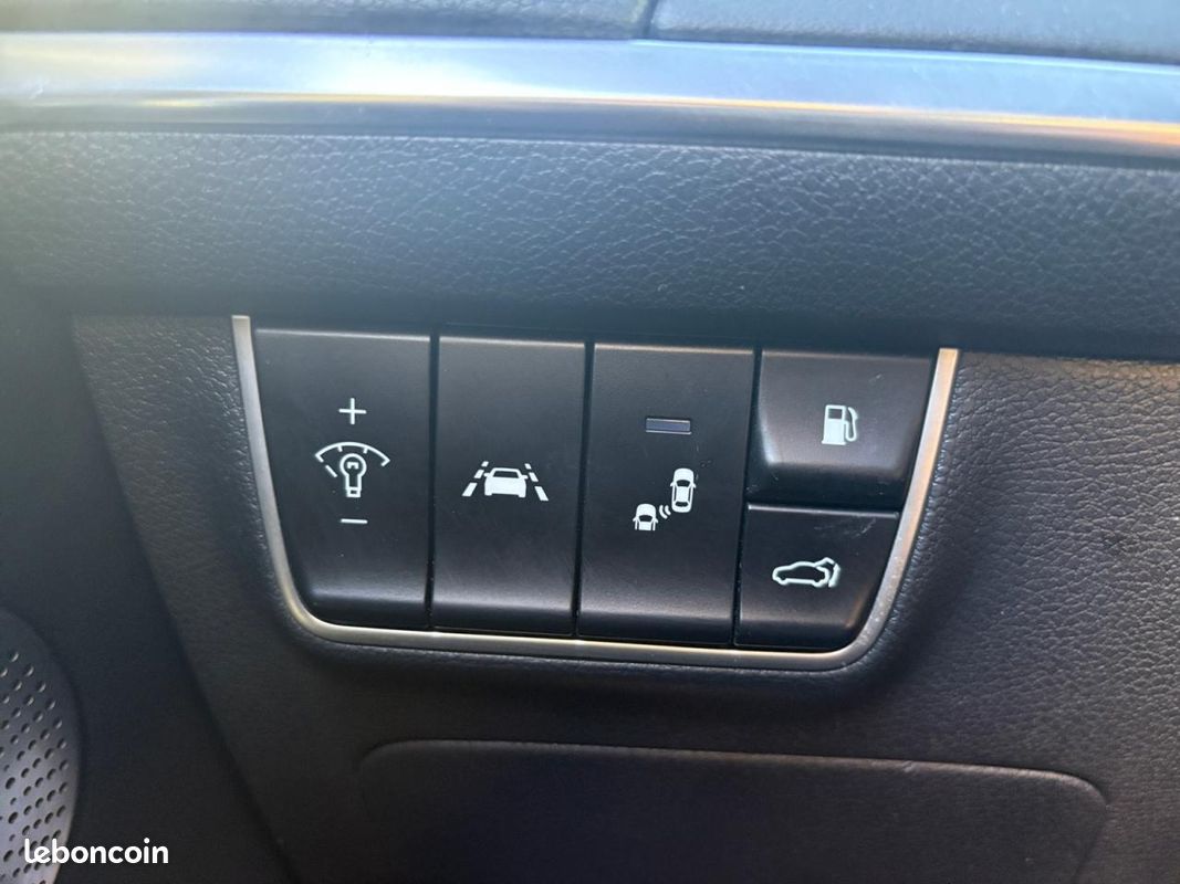 KIA STINGER - 370cv - GT Line Premium- sièges chauffants/rafraîchissants - toit ouvrant panoramique (image 22)