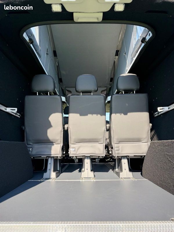 59 995 HT Nouveau Ford Custom SPORT cabine approfondie 7 places et toit relevable cabine Specipro SANS TAXE - GARANTIE 5 ANS (image 9)