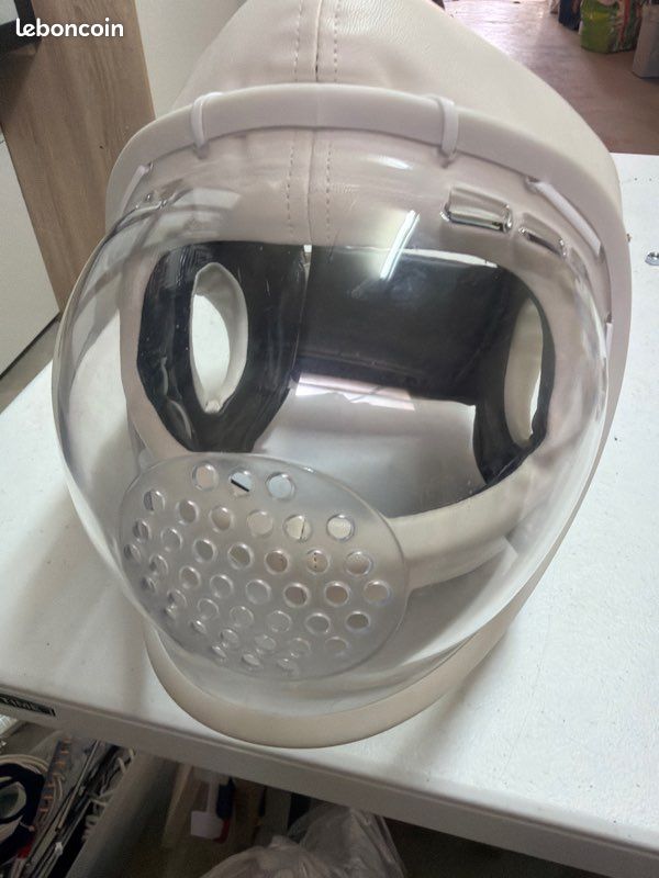Casque de protection combat (image 1)