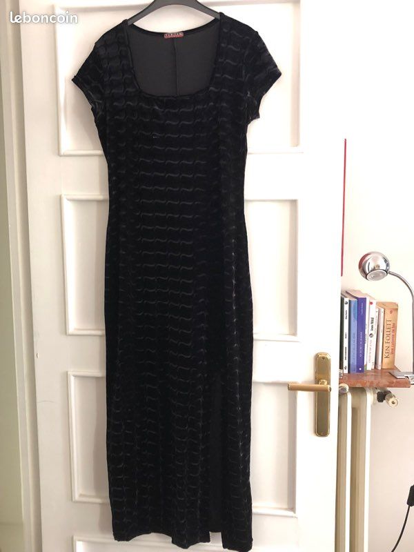 Robe longue velours noir (image 3)