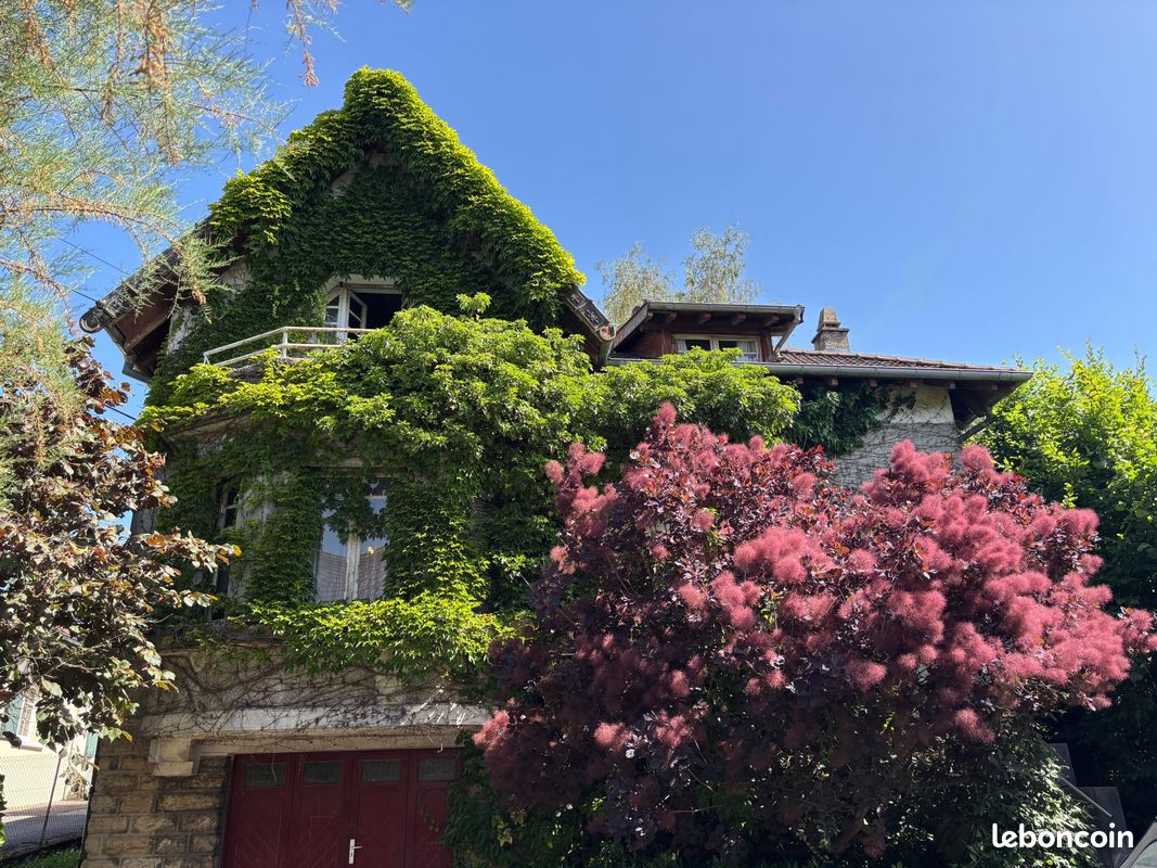 Maison 6 pièces 180 m² · à Montbéliard · 180 m² · 200 000 €