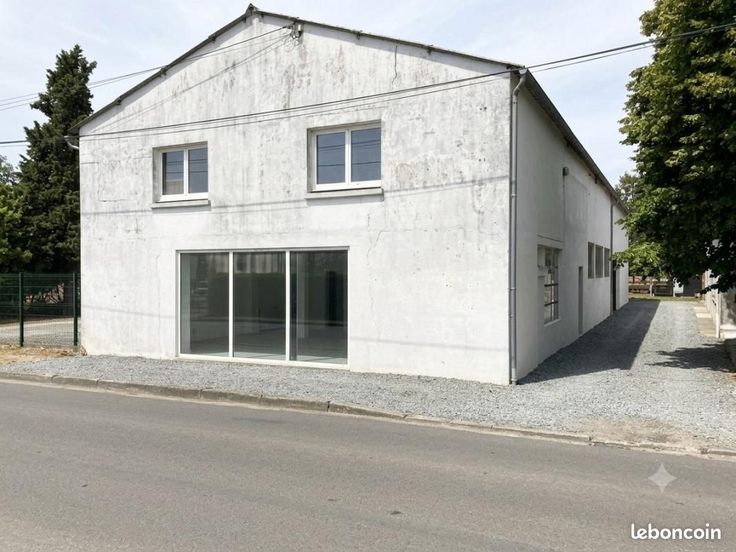 Maison 2 pièces 300 m² · à Bords · 300 m² · 128 800 €