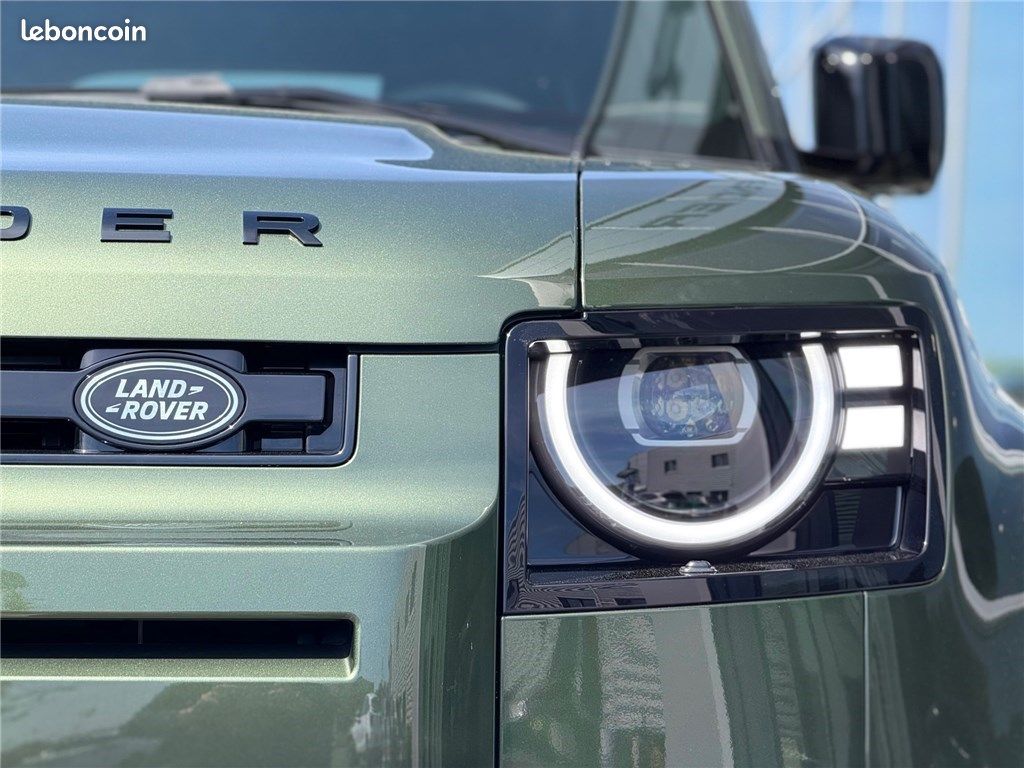 Land Rover Defender PHEV 110 X-Dynamic SE (image 34)