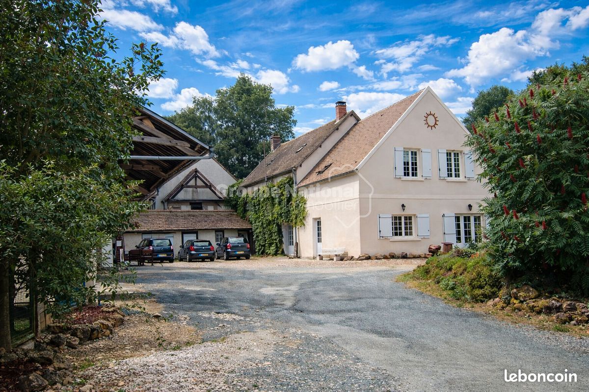 Maison 6 pièces 232 m² · à Marines · 232 m² · 315 000 €