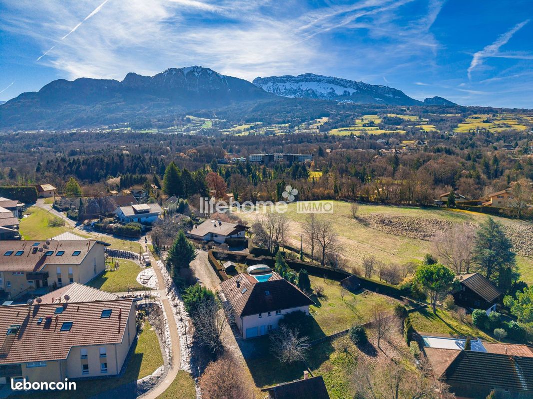 Maison 8 pièces 200 m² · à La Roche-sur-Foron · 200 m² · 779 000 €