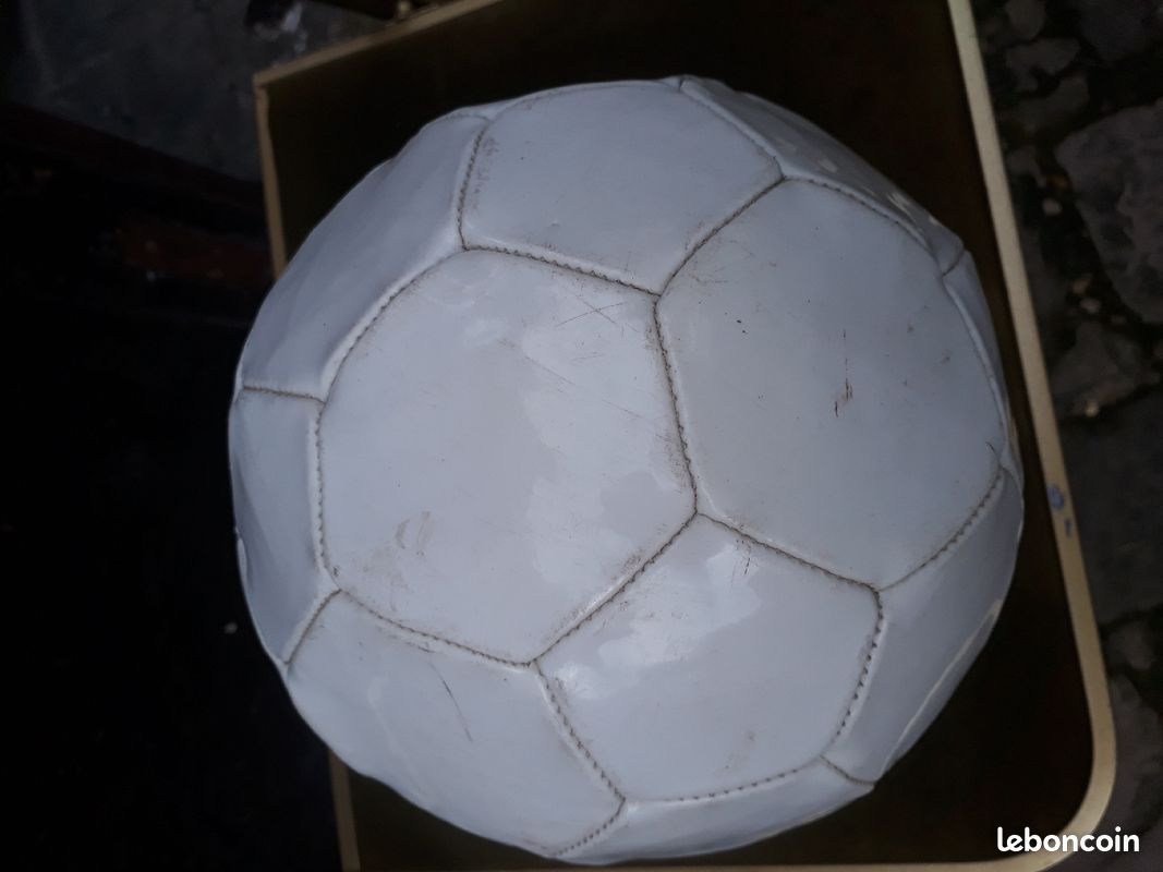 Ballon de foot Hugo boss (image 2)