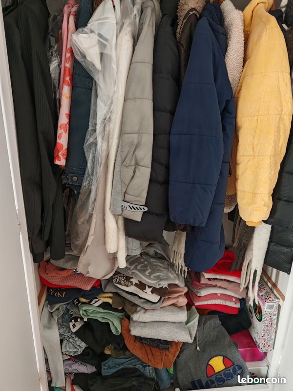 Vide dressing vide grenier vêtements fille 10 ans et 12 ans (image 2)