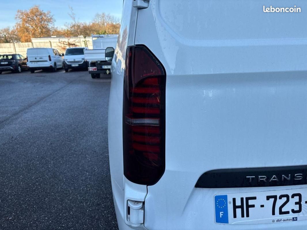 Volkswagen Transporter VAN TDI 170 CH BVA8 4M L1 (image 31)