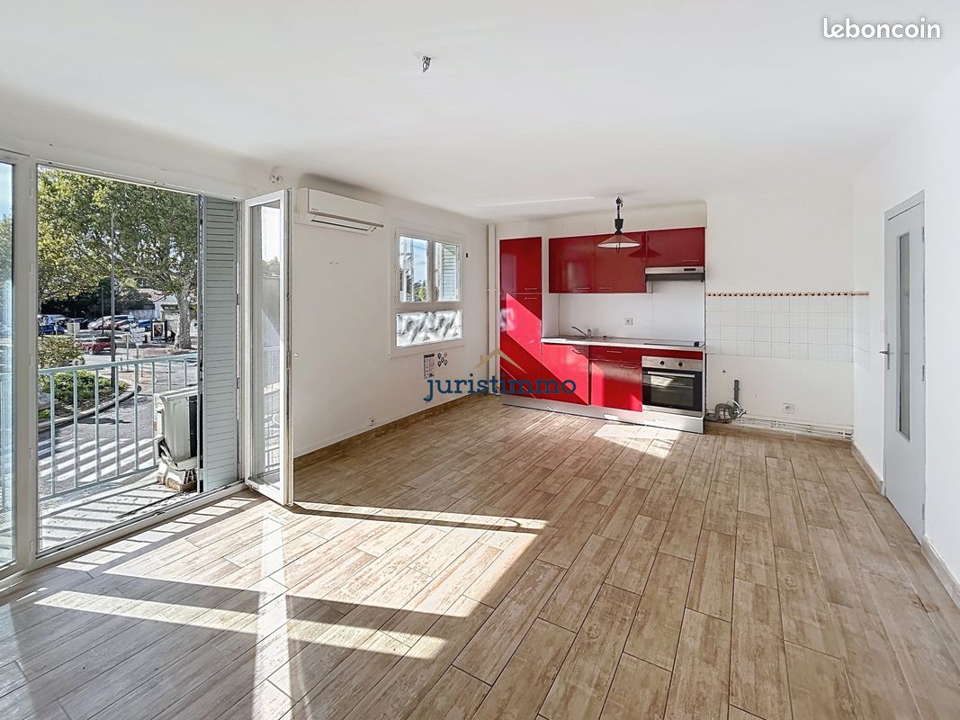 Appartement 3 pièces 57 m² · à Bollène · 57 m² · 76 000 €