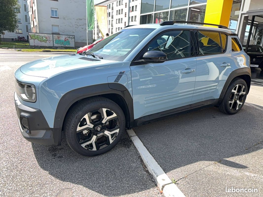 RENAULT Renault 4 E-Tech Electrique 150 ch autonomie confort Techno (image 1)