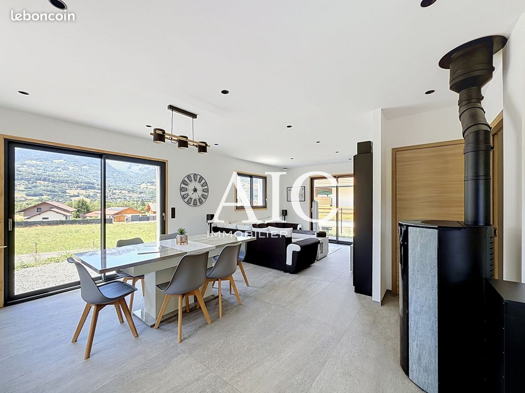 Maison 7 pièces 143 m² · à Sallanches · 143 m² · 699 000 €