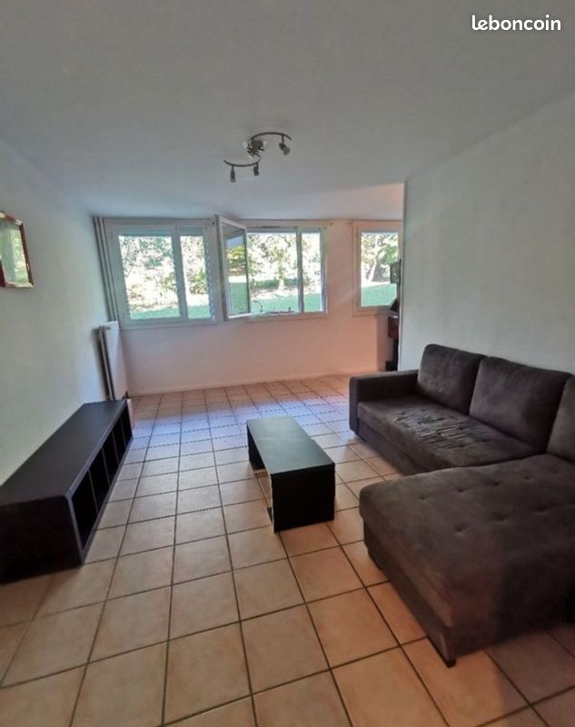 Appartement 3 pièces 63 m² · à Saint-Étienne · 63 m² · 75 000 €
