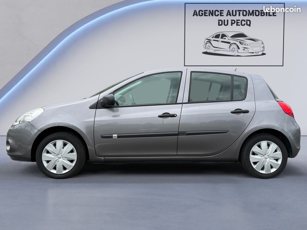 RENAULT CLIO III 1.2 16V 75 Access 10 000KM / PREMIÈRE MAIN / GARANTIE 12 MOIS (image 3)
