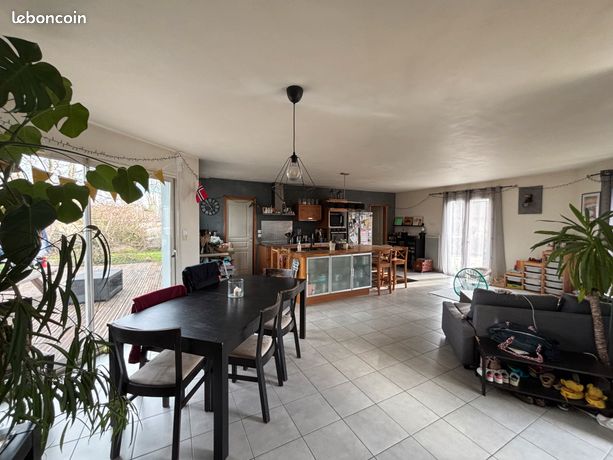 Maison familiale à Laruscade