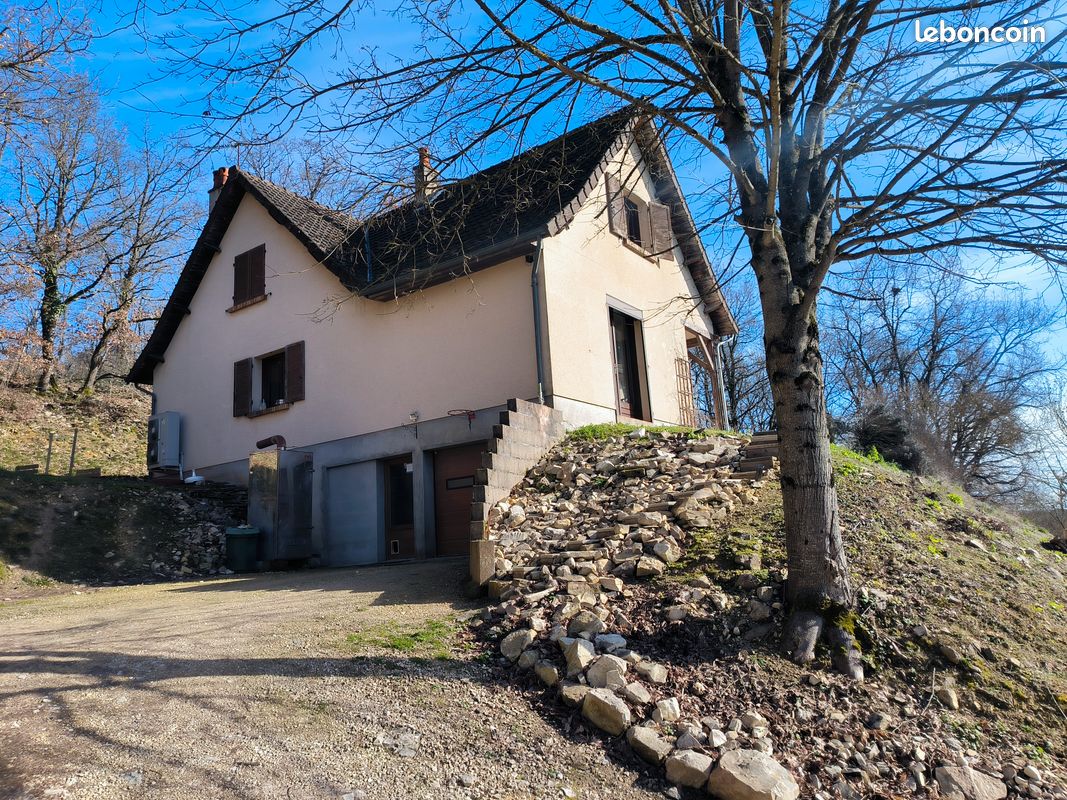 Maison 9 pièces 172 m² · à Châteauneuf-sur-Cher · 172 m² · 164 000 €