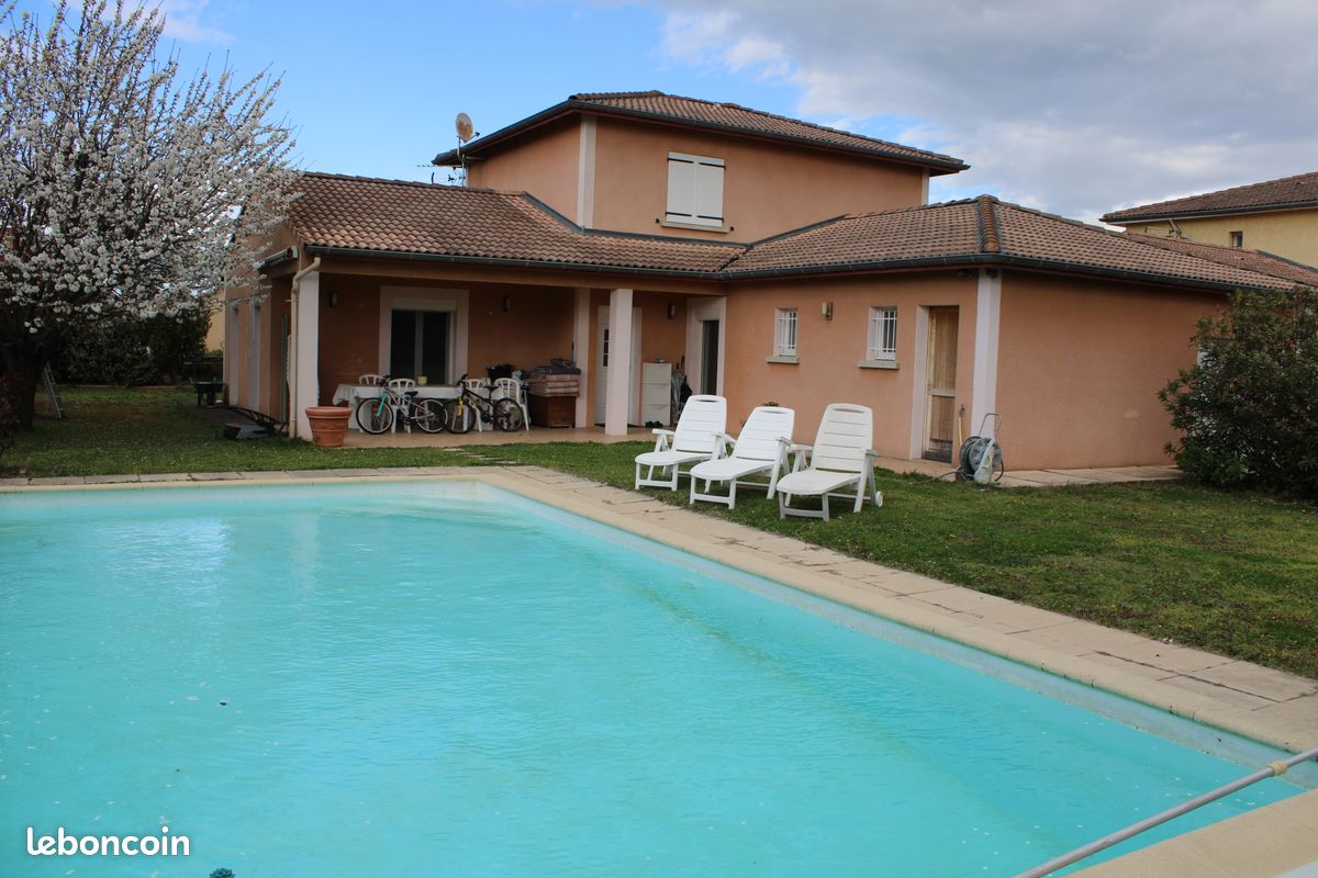 Maison 6 pièces 140 m² · à Romans-sur-Isère · 140 m² · 357 500 €