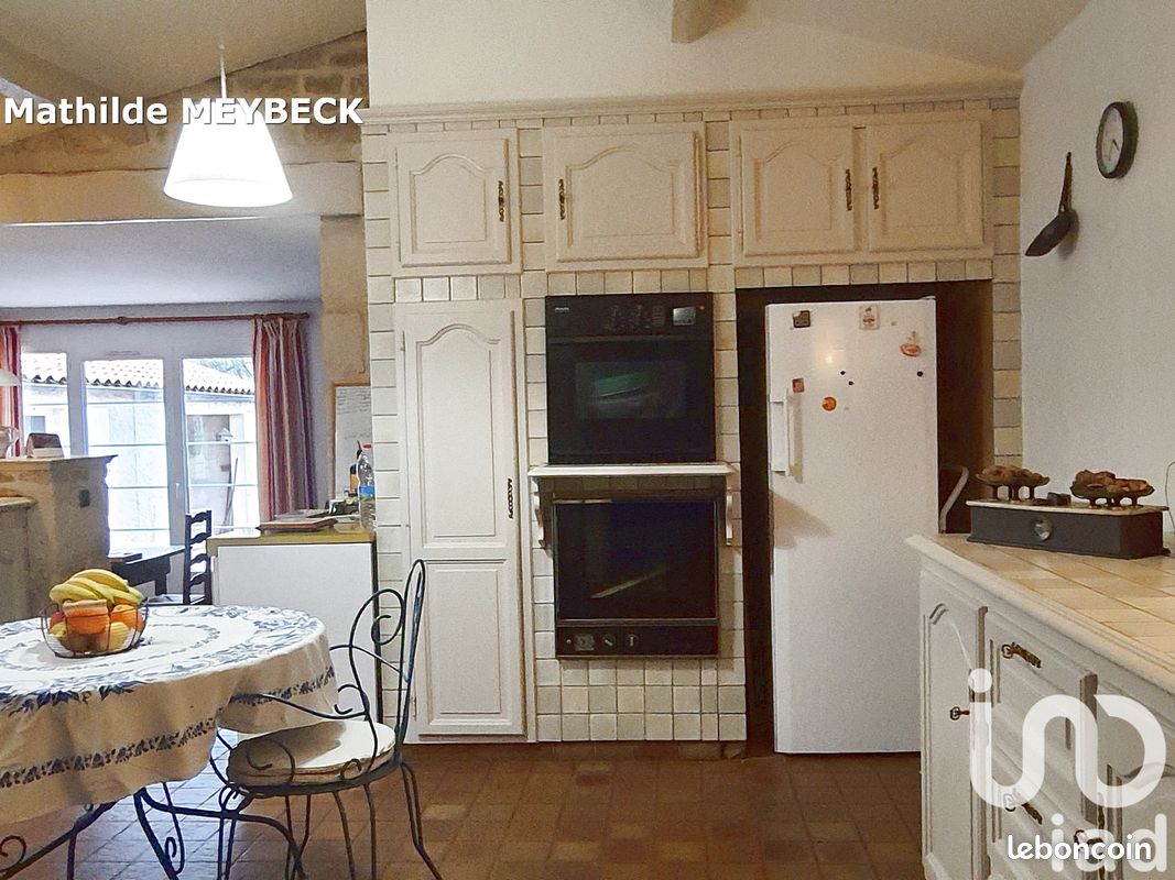 Maison 10 pièces 232 m² - Fressines 79370 (image 2)