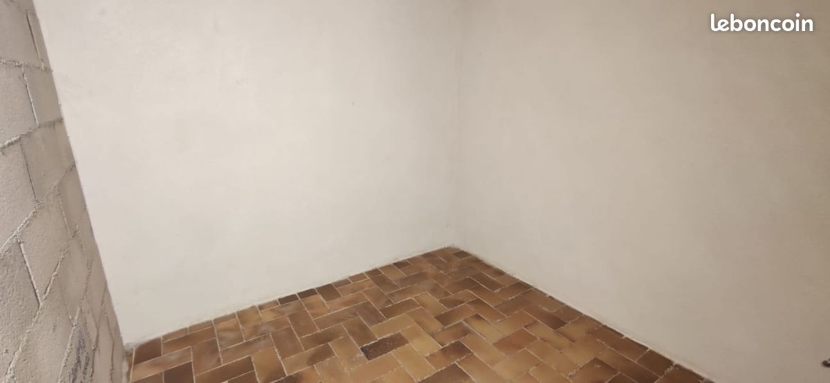 Cave 13 m² Six-Fours-les-Plages · 13 m² · 120 €/mois