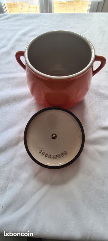 Ancienne Marmite en Fonte Emaillée Orange 3.7l sur Gens de Confiance