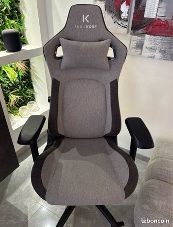 Chaise De Bureau Gaming SkillKorp SKP_F20 - Noir, Confortable Et Réglable (Occasion - Bon état)