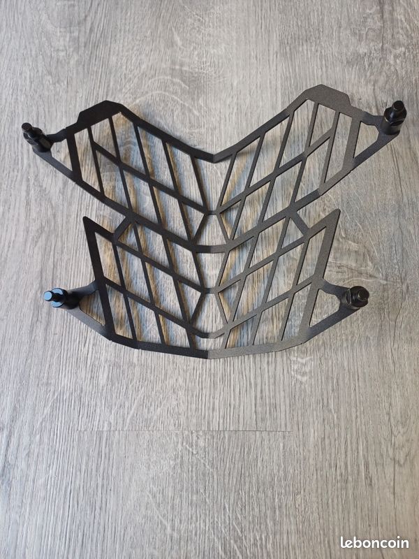 Grille de protection des feux pour Yamaha Ténéré 700 (19-24) - Barracuda | | Accessoires moto, moto tuning, pièces détachées, vêtements et casques