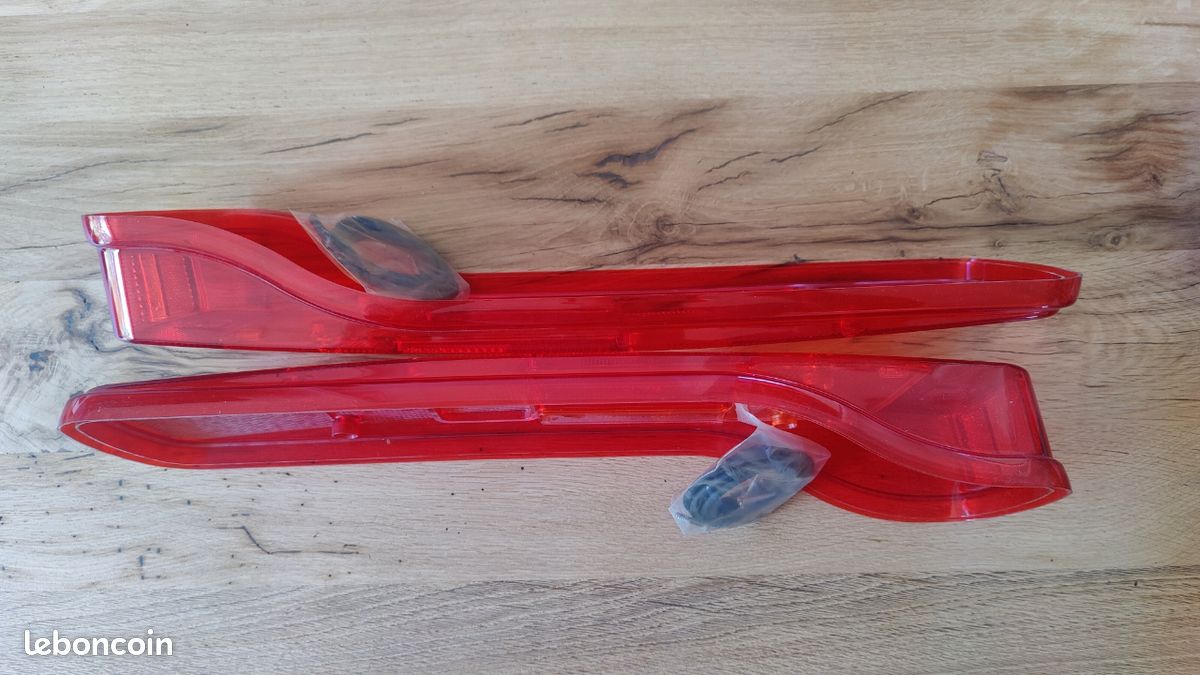 Paire de cabochons de feux arrière (G+D) pour VOLVO FH/FM - RUBBOLITE 88224 - NEUF (image 2)