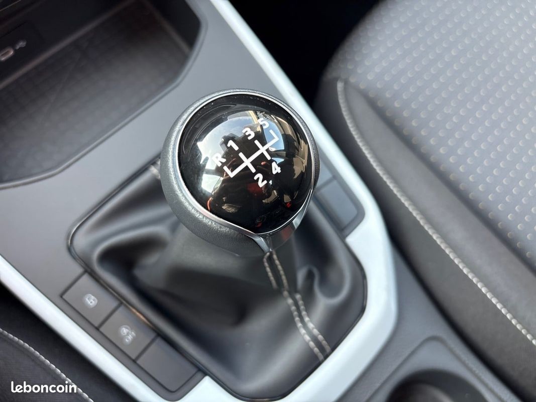 SEAT Arona 1.0 TSI 95 ch Start/Stop BVM5 Copa (image 15)