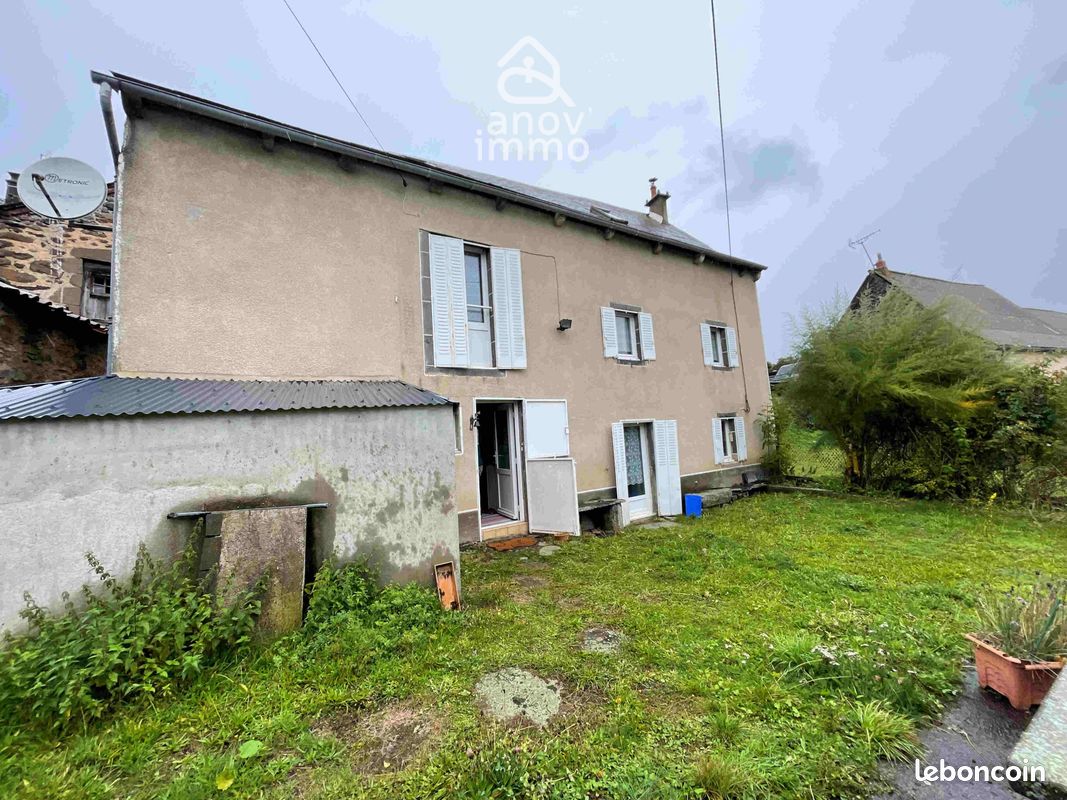 Maison 4 pièces 89 m² · à Neuvéglise-sur-Truyère · 89 m² · 68 000 €