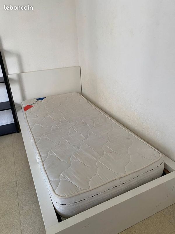 Lit 1 place en bois + matelas (image 1)
