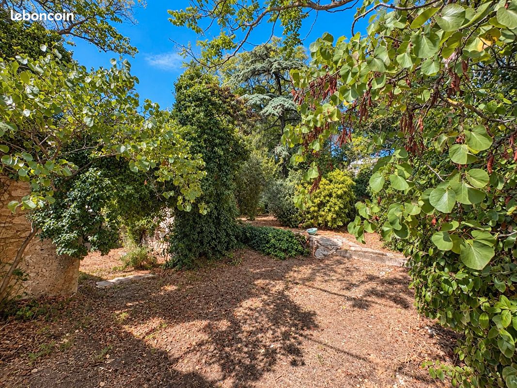 Terrain 925 m² · à Sète · 925 m² · 517 000 €