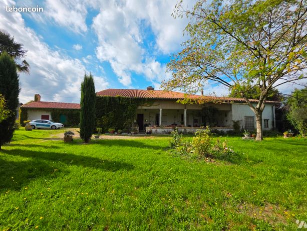 Maison 7 pièces 235 m²