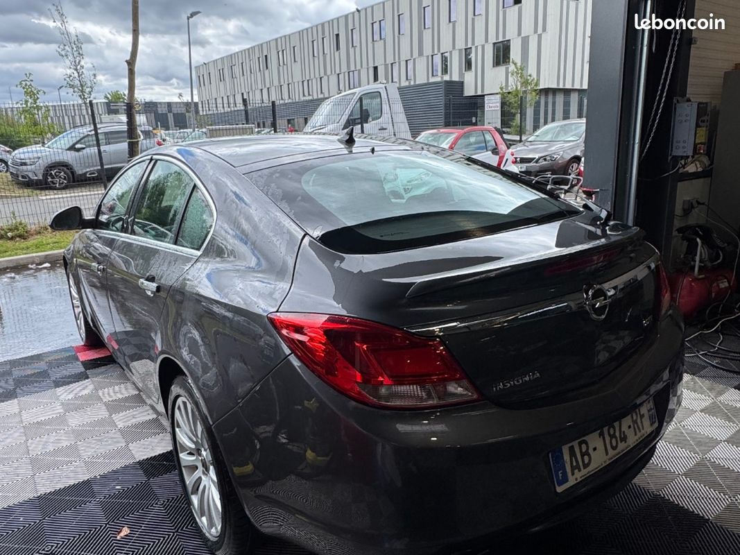 OPEL INSIGNIA 2.0 CDTI - 160 FAP Cosmo Pack A (image 6)