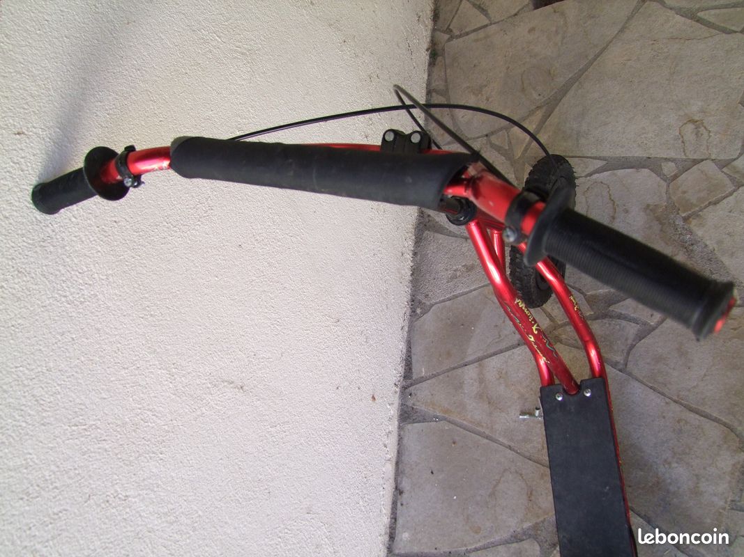 Trottinette rouge de la marque D'JUMPY (pas électrique) (image 16)