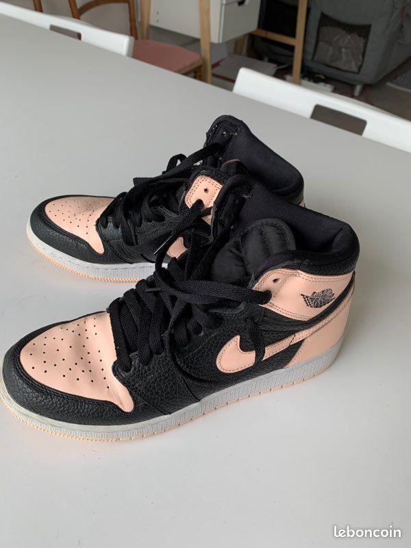 Nike Air Jordan 1 MID Pink and Black (image 1)