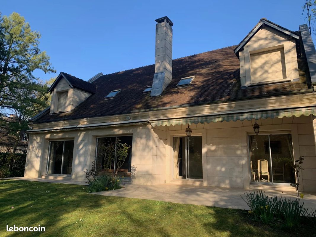 Maison 9 pièces 287 m² · à Vaucresson · 287 m² · 1 750 000 €