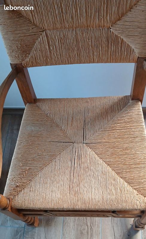 2 chaises/ fauteuils en bois (image 6)
