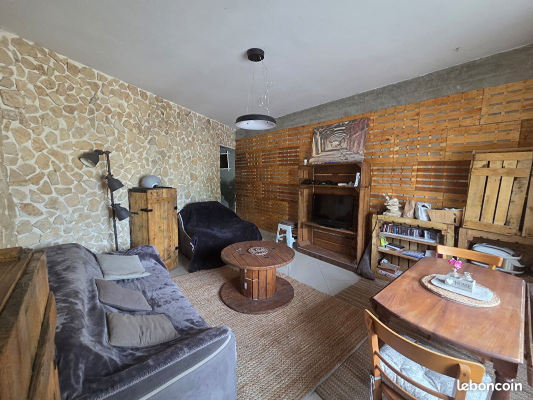 Maison 3 pièces 65 m² · à Saint-Quentin · 65 m² · 70 000 €
