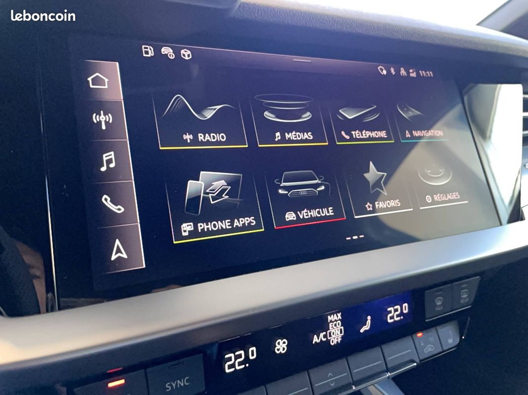 AUDI A3 Sportback 40 TFSIe 204 S tronic 6 S Line (image 30)