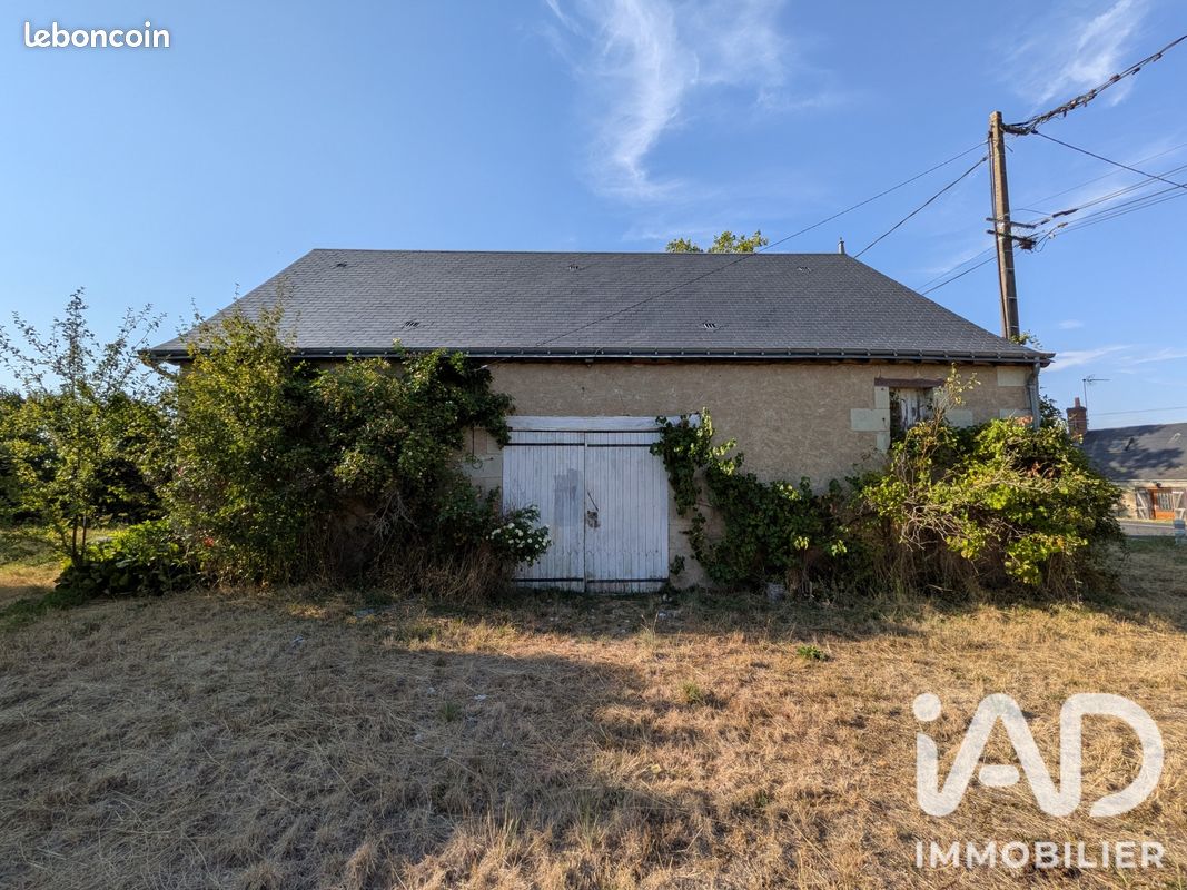 Maison 3 pièces 118 m² · à Charentilly · 118 m² · 110 000 €