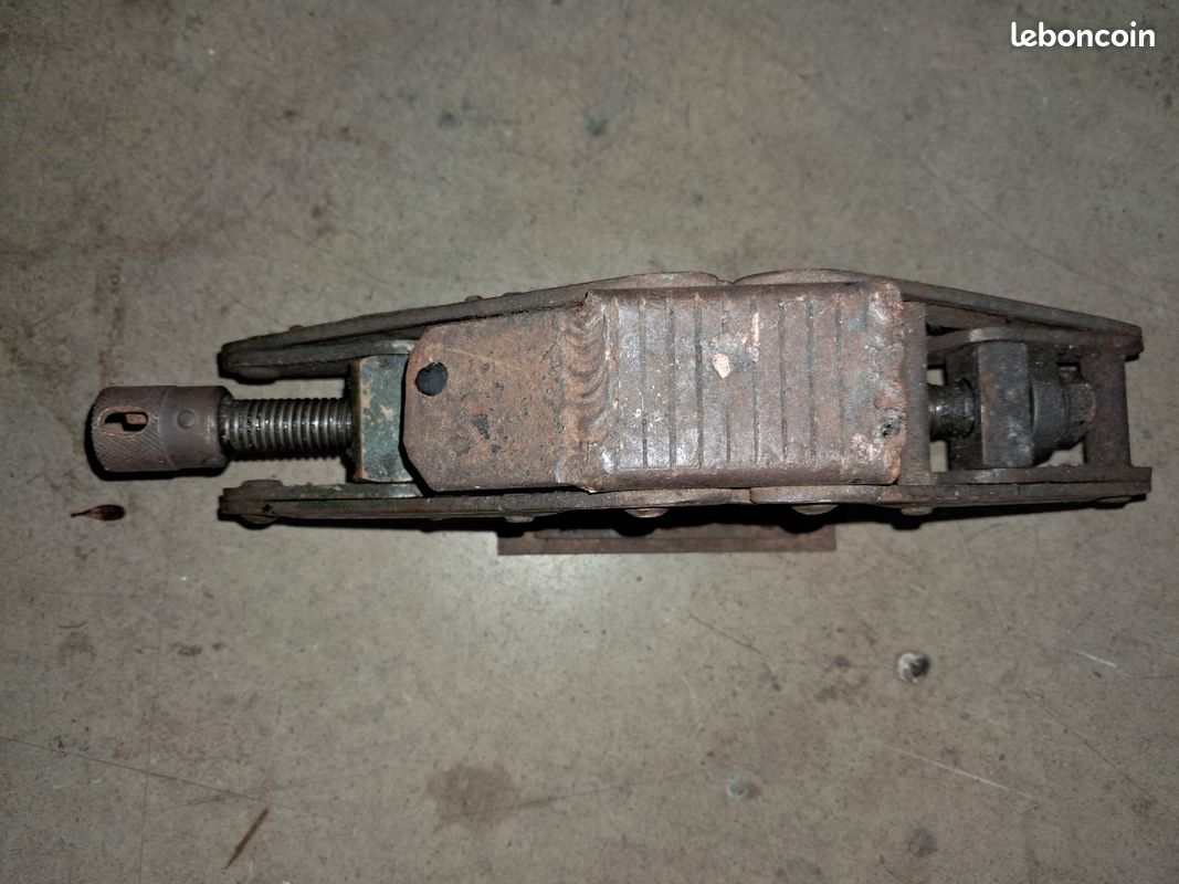 Ancien cric (image 2)