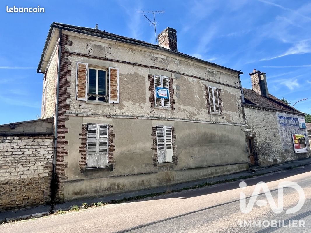 Maison 6 pièces 135 m² · à Auxon · 135 m² · 85 000 €