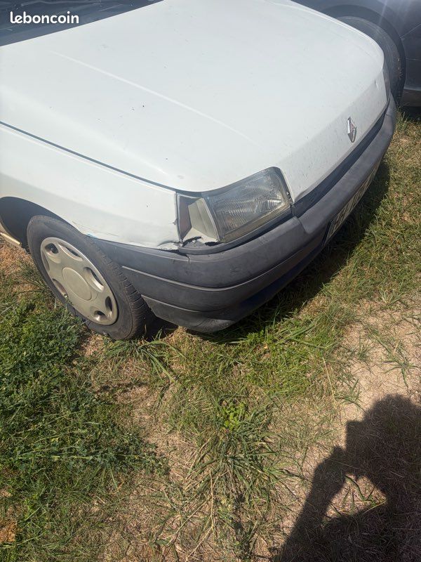 Clio 1 (image 3)