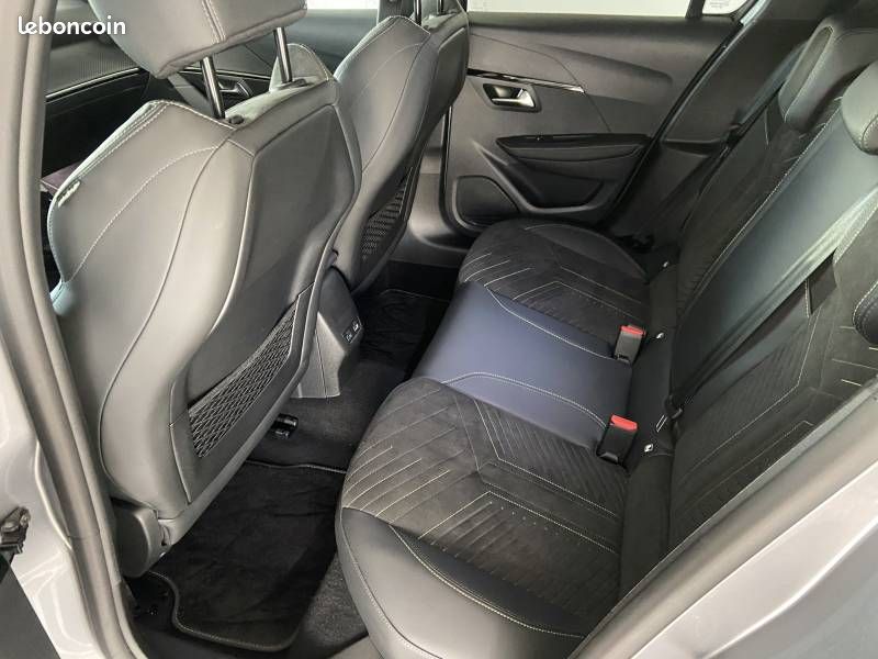Peugeot 208 Hybrid 136 e-DCS6 GT (image 5)