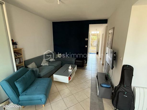 https://img.leboncoin.fr/api/v1/lbcpb1/images/07/26/cf/0726cfce85c2fc3bedbcd3f1a02f5975edae1c64.jpg?rule=ad-image